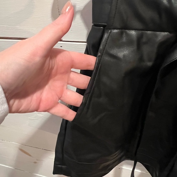 VICI paper bag faux leather shorts size small, tie waist, EUC, see photos - Picture 4 of 8